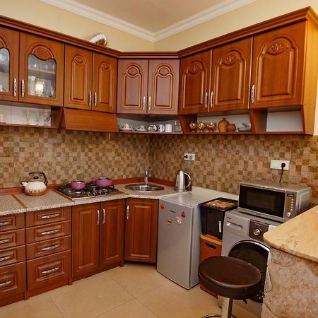 Apartment On Javakhishvili Batumi Exterior photo
