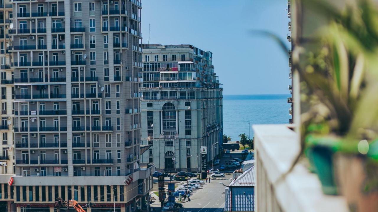 Apartment On Javakhishvili Batumi Exterior photo